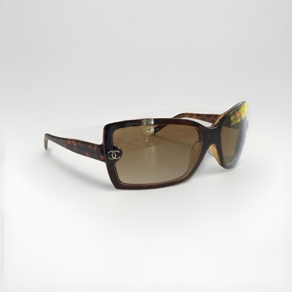 CHANEL Sunglasses 5065 C. 714/13 Small 120 Shield Lenses Tort Vintage Y2K 90s